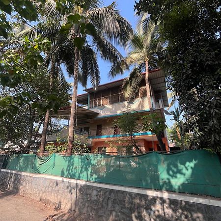 Patil Homestay Alībāg Exterior foto